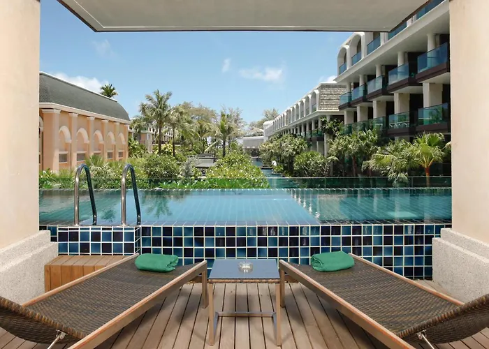 Phuket Graceland And SpaResort Hotel